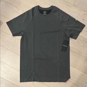 Fabletics Mens- The Training Day Tee Small